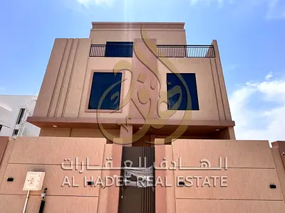Spacious living room Majlis (formal sitting room) Fully equipped kitchen Maid's room Indoor parking Outdoor parking with ample setback Annual rent: AE