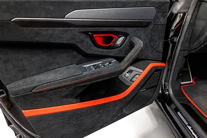 صورة مصغرة 17 لـ 2023 Lamborghini URUS