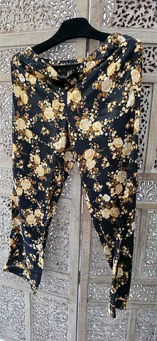 Black floral pajama set - lightweight, size L