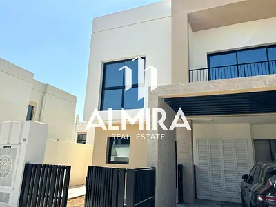 Single Row | Move in Ready | Elegant Finishes