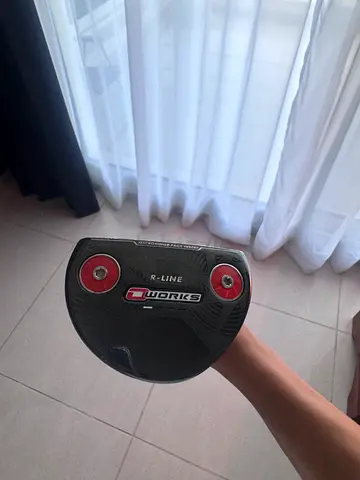 Odyssey R-Line putter
