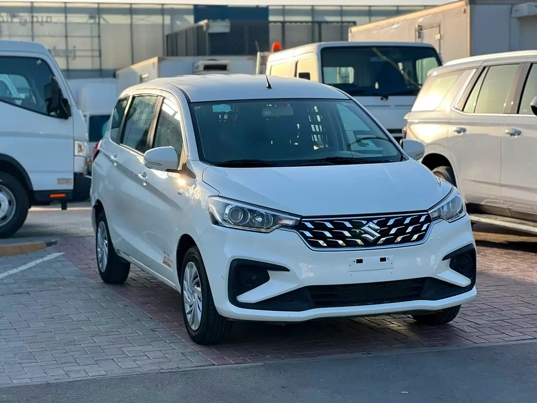 Suzuki Ertiga 2021 — photo 1 of 8