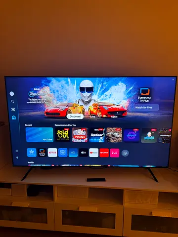 Samsung Crystal UHD Smart TV 65”
• 4K Ultra HD
• Smart TV
• Crystal Processor 4K