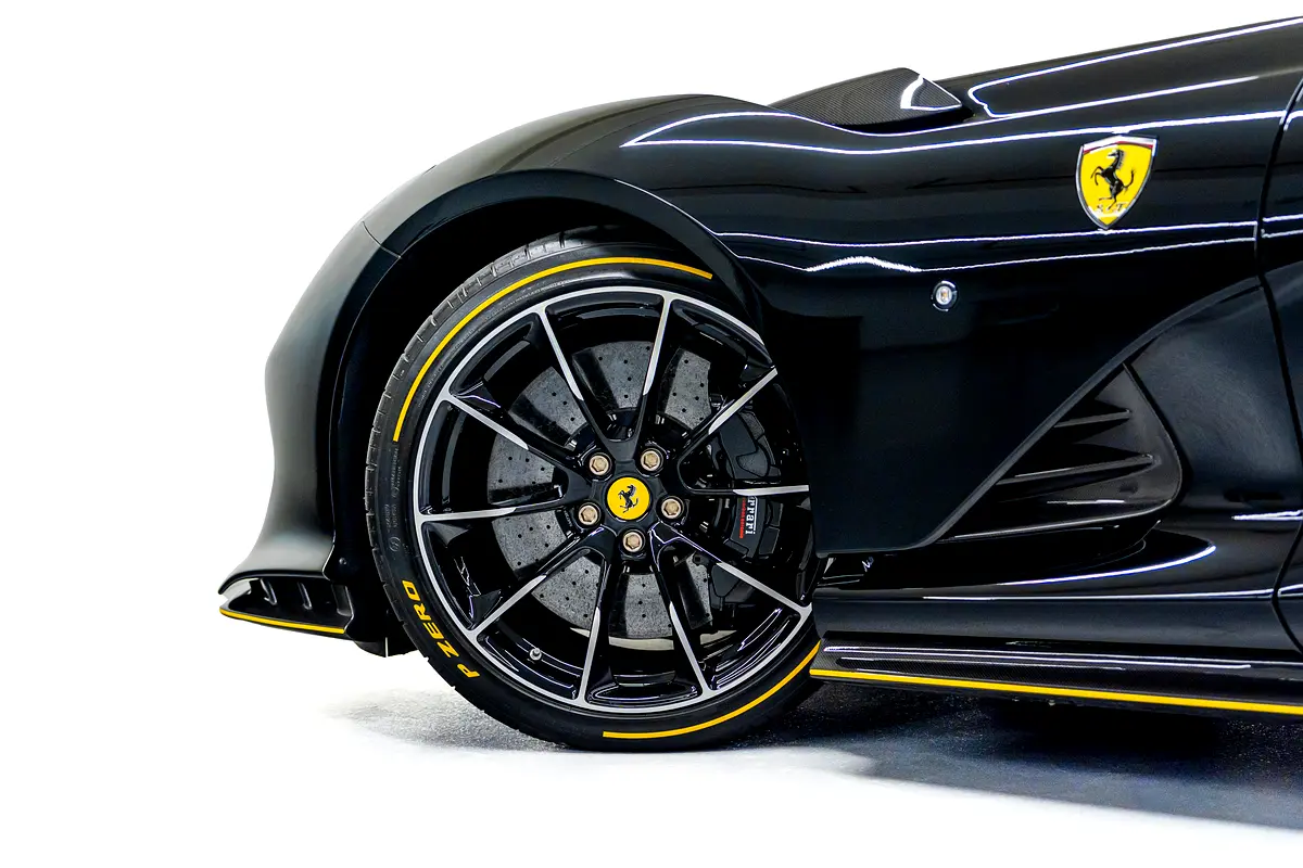 Ferrari 812 2023