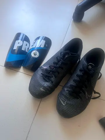 Used Women Nike Football Boots with Shin Guards - Size EU 38.5