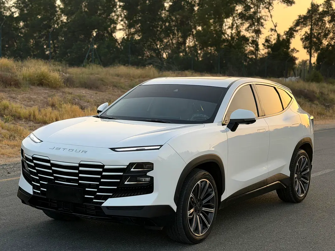 Jetour Dashing 2024 — photo 1 of 18