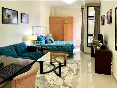 Bright & Spacious Studio | Furnished | Community Views
