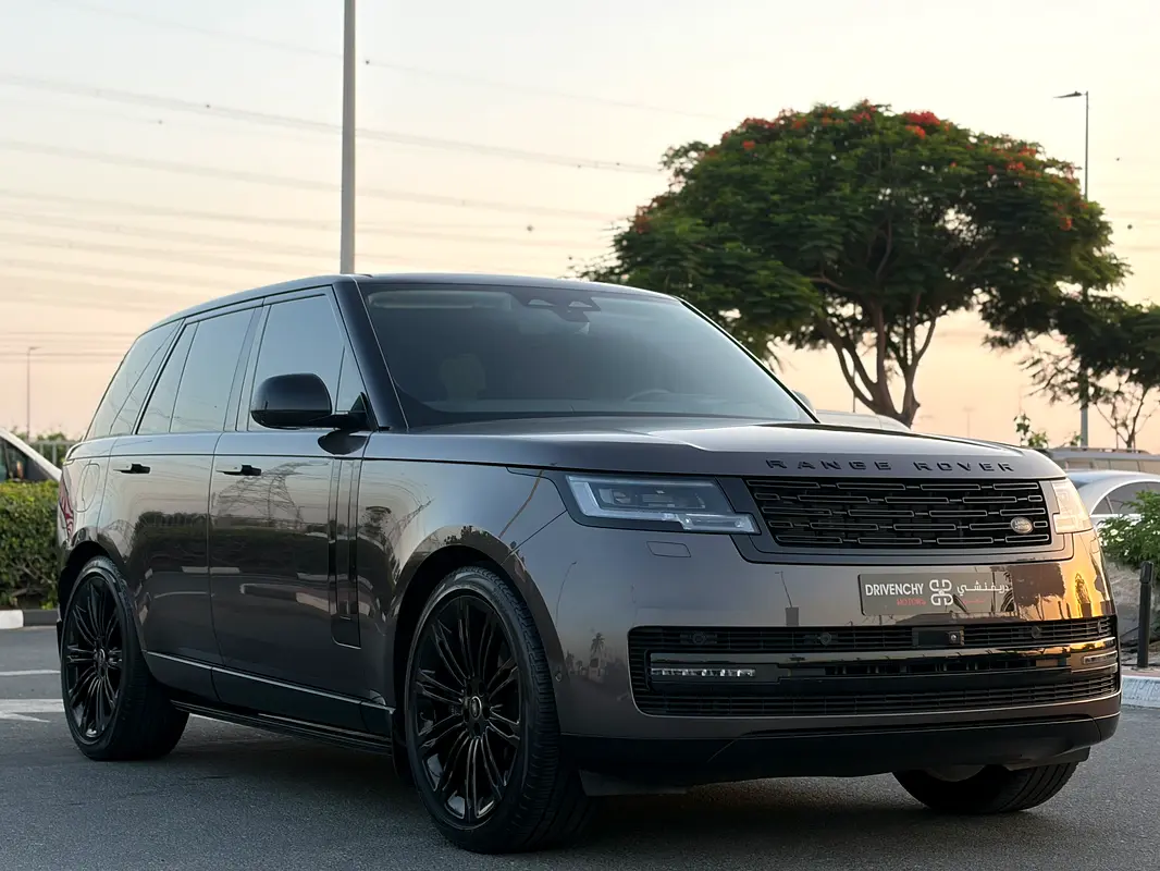 Land Rover Range Rover 2022 — photo 1 of 15