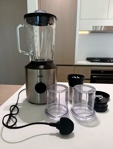 Braun countertop blender with multiple jars and grinder — good condition
