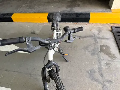 Small white mountain bike - used, good working condition