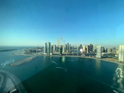للبيع شقة غرفة وصالة فاخرة في برج لابلاج – إطلالة بحرية كاملة 🌊
