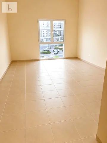 Bright Studio Apartment | Mogul Building 196 | Downtown & Street View | Unfurnished Unit