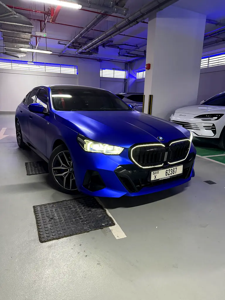 BMW 5-Series 2024 — photo 1 of 9
