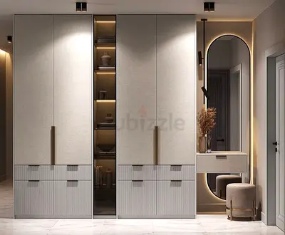Modern Floor-to-Ceiling Built-in Wardrobe with Integrated Vanity and Display Shelves