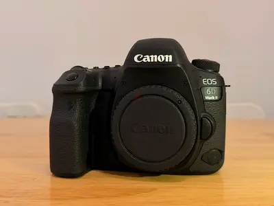 Canon EOS 6D Mark II Body