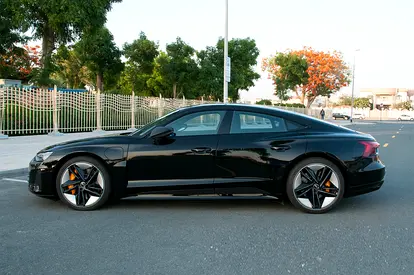 2022 AUDI RS E-TRON GT 照片 6