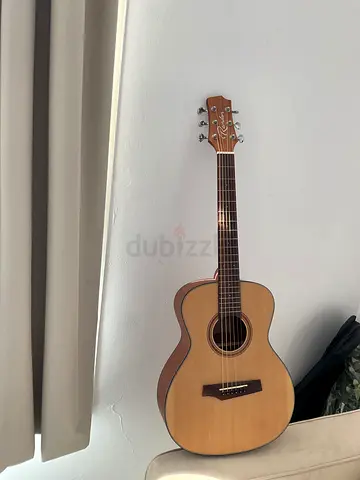 Acoustic guitar - used, good condition