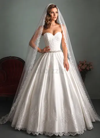Elegant Off-White A-Line Wedding Dress with Cathedral Veil  Cape – Worn Once