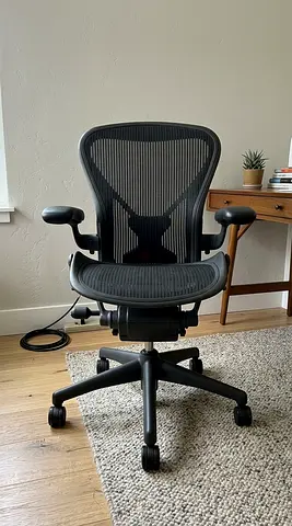 Hermanmiller aeron office chair used like new