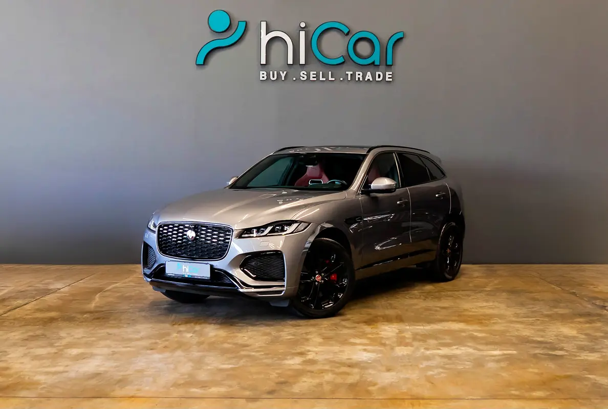 Jaguar F-Pace 2023 — photo 1 of 19