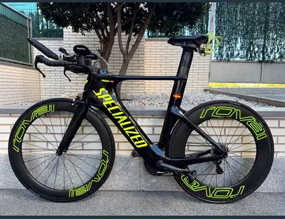 Road bike Specialized Shiv TT bike (triathlon)