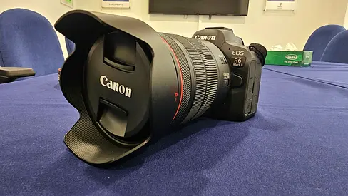 Camera canon R6 Mark ii with 24 105 USM lense