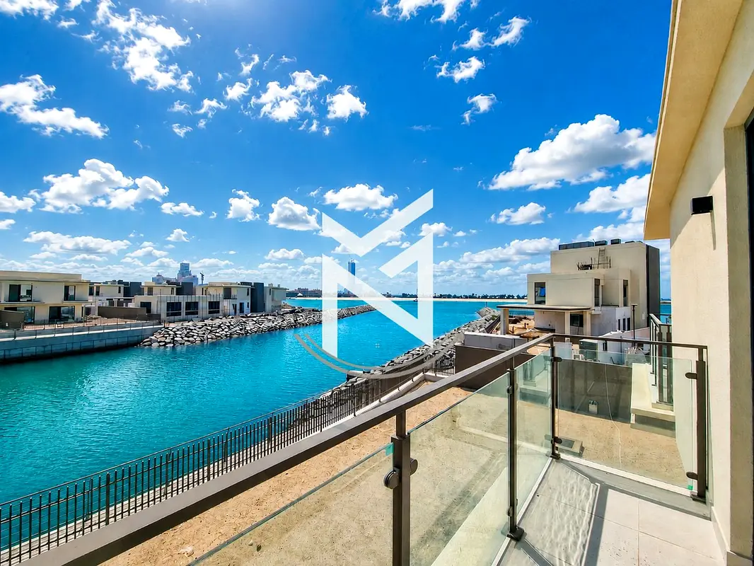 Distress Deal | Sea & Canal View | 4BR + Maid | Flexible Payment Plan | Falcon Island North