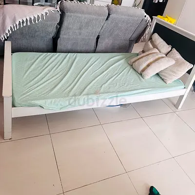 Single bed frame