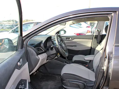 2020 Hyundai ACCENT — миниатюра 8
