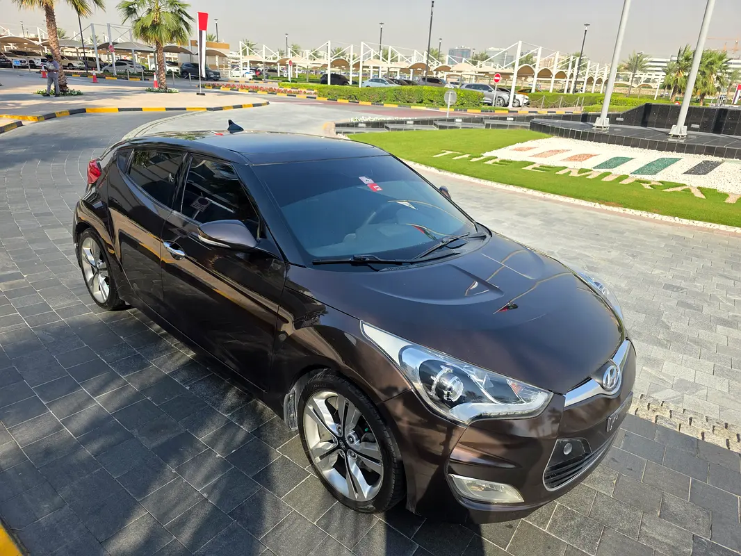 Hyundai Veloster 2016 — photo 1 of 1