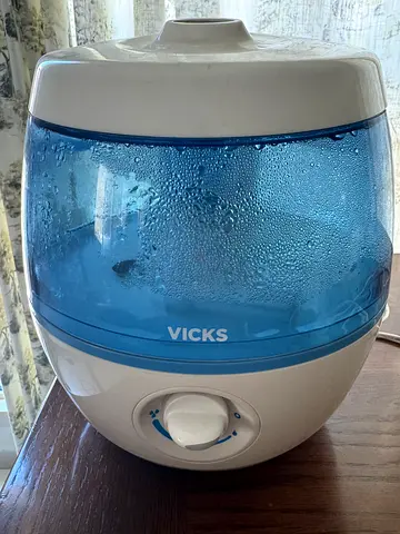 Vicks Sweet Dreams Cool Mist Humidifier with Image Projector, Ultrasonic Quiet Operation