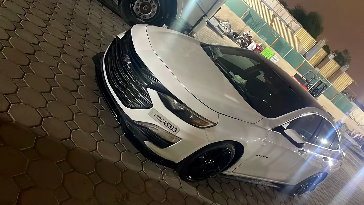 Chevrolet Malibu 2020 — photo 1 of 9