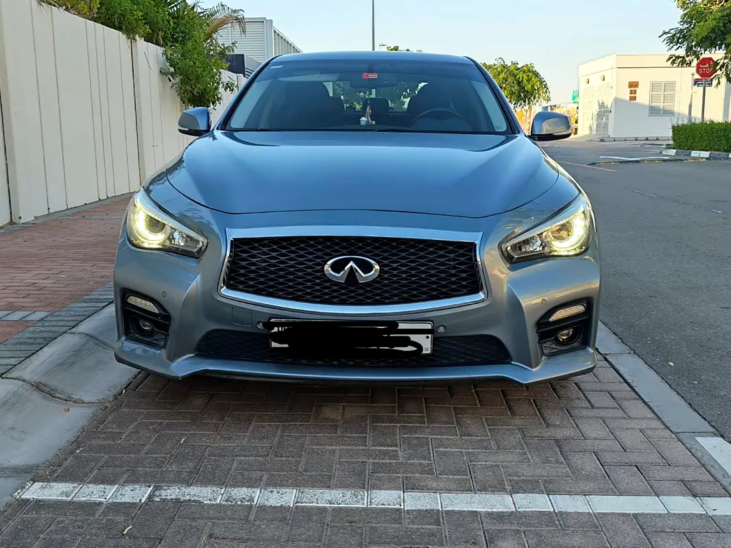 Infiniti Q50 2015 — photo 1 of 17