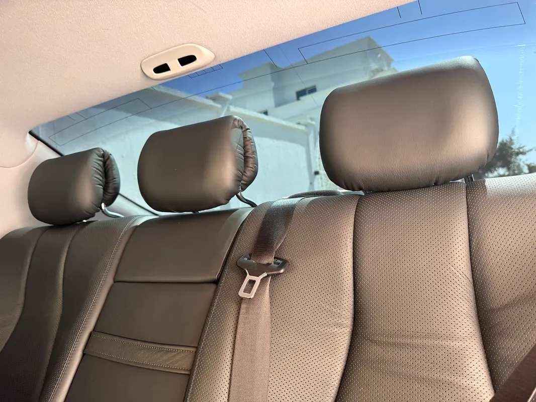 Mercedes-Benz S-Class 2005 — photo 1 of 12