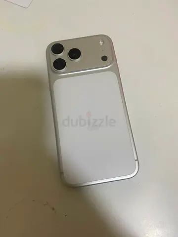 Apple iPhone 17 Pro max Silver — Good Working Condition