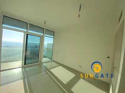 Golf course views, High floor, Kitchen appliances