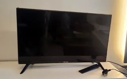 Star Track 32 LED TV (ST-32D-AZ2000)