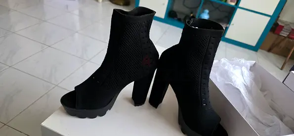 Black knit sock ankle boots - size37