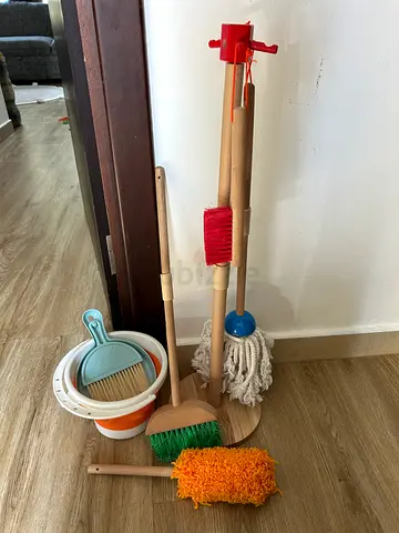 Kids toys cleaning set