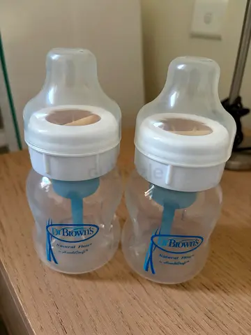 2 x Dr Brown baby bottles (120ml)