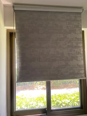 Modern Roller Window Blind – Grey Pattern – Excellent Condition