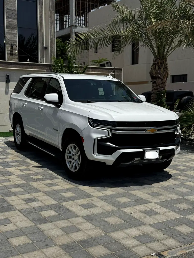 Chevrolet Tahoe 2022 — photo 1 of 11