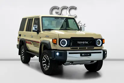 GCC SPECS AL FUTTAIM WARRANTY + SERVICE - 2025 TOYOTA LAND CRUISER 70 SERIES LX 40TH ANNIVERSARY
