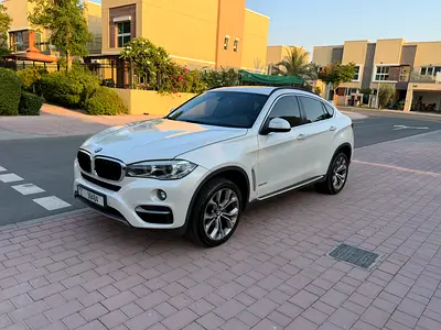 BMW X6 // SUPER GOOD CONDITION// FULL SERVICE HISTORY// GCC. ((FAMILY CAR)).