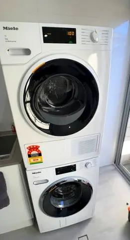 Set Miele Washer 9kg WWI860 WPS PWASH White/Miele TWF760WP EcoSpeed  8 KG T1 Heat-Pump Tumble Dryer
