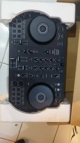 Pioneer DJ DDJ-FLX4, a 2-channel DJ controller designed primarily
