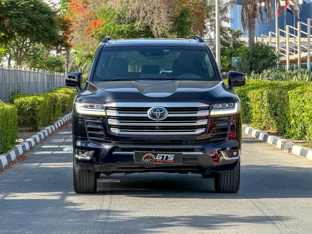 Toyota Land Cruiser 2022 — photo 1 of 20