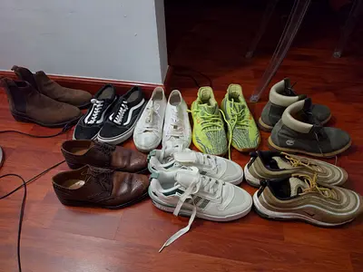 8-Pair Shoe Bundle – Yeezy, Nike, Massimo Dutti, Burberry (Bulk Deal)