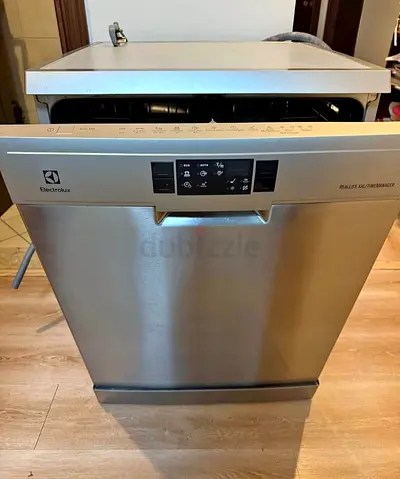 UltimateCare  Electrolux 15 Place Settings Three Rack Dishwasher