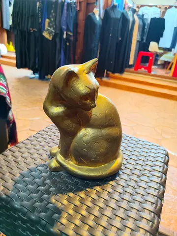 Brass cat statue - decorative figurine 20cm tall